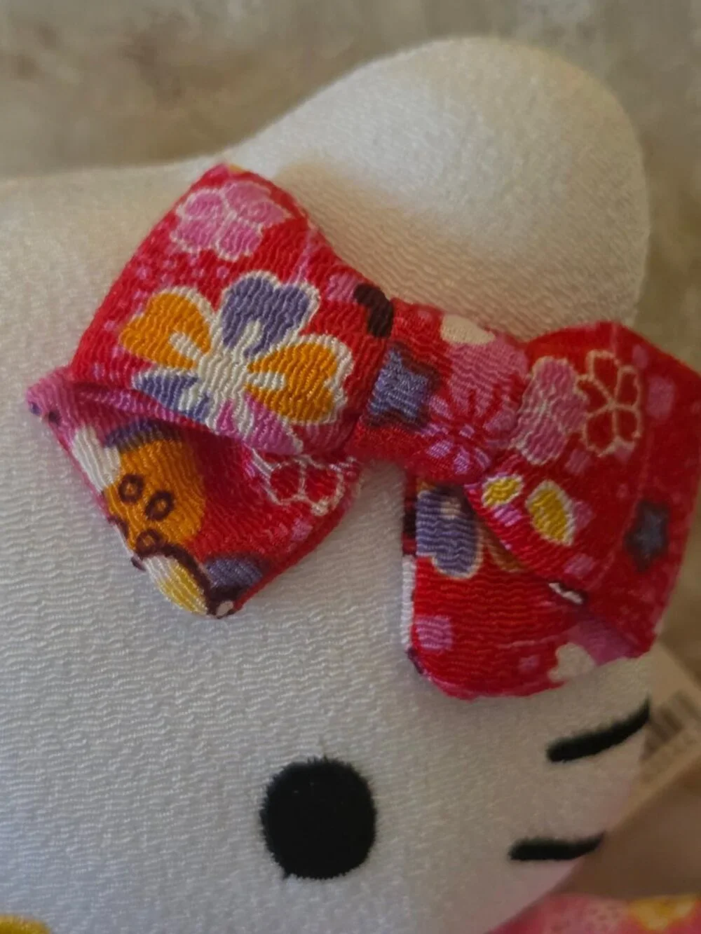 Sanrio Japan Hello Kitty Traditional Chirimen Pink Kimono Collectors Doll